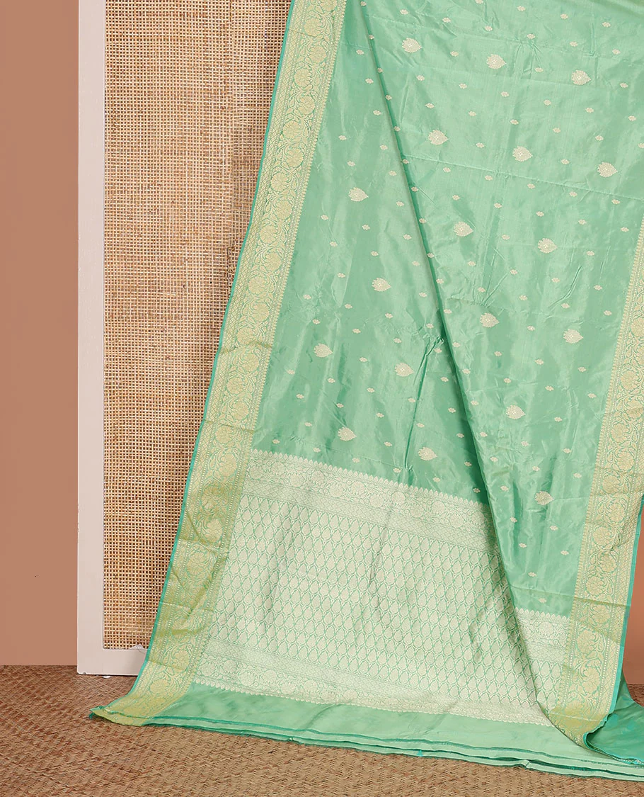Green buttas kathan silk saree, floral creeper border, and intricately woven pallu - Image 3