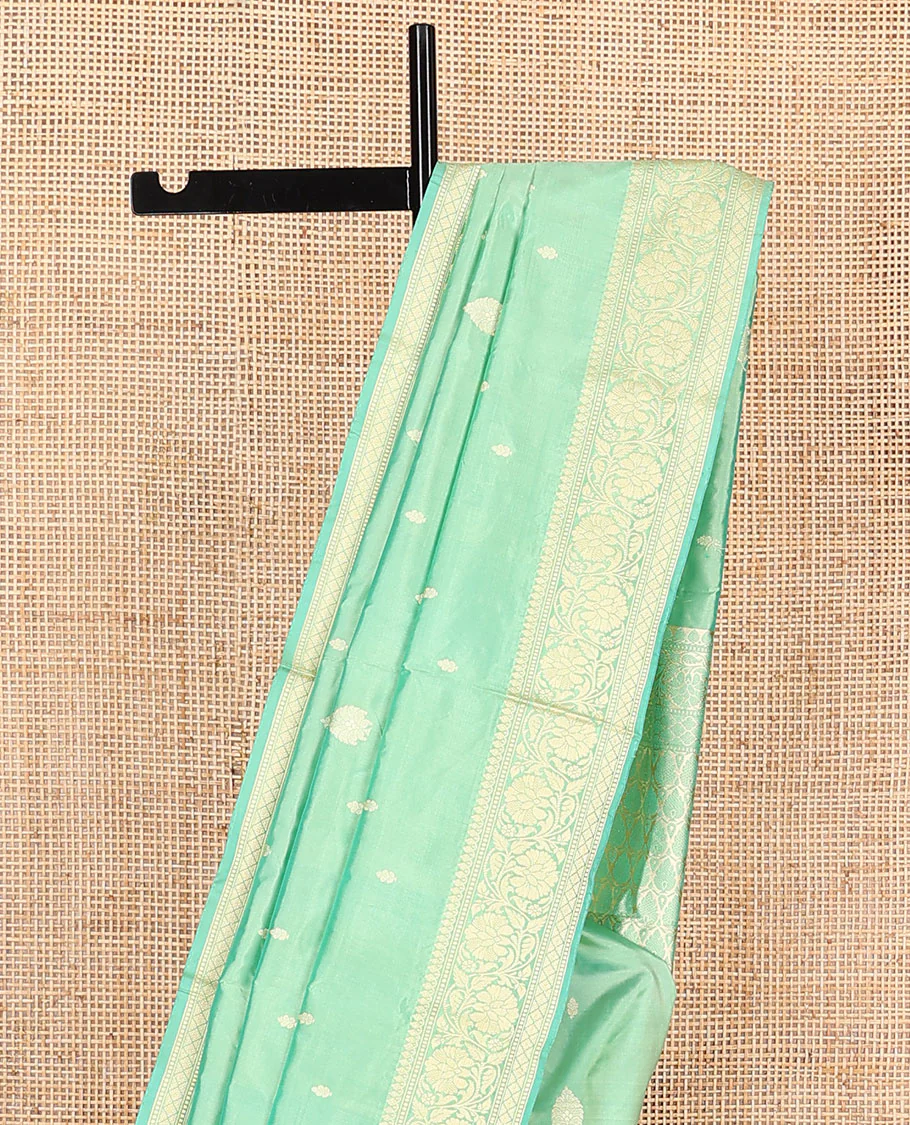 Green buttas kathan silk saree, floral creeper border, and intricately woven pallu - Image 4
