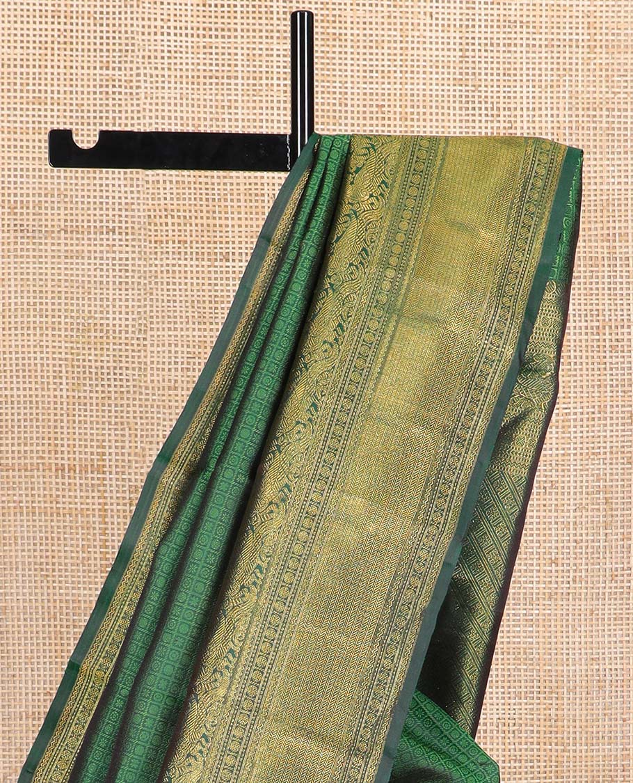 Green checked, floral design Parampara silk saree with self border of manga, paun, muth, kathir design & jaal design pallu - Image 4