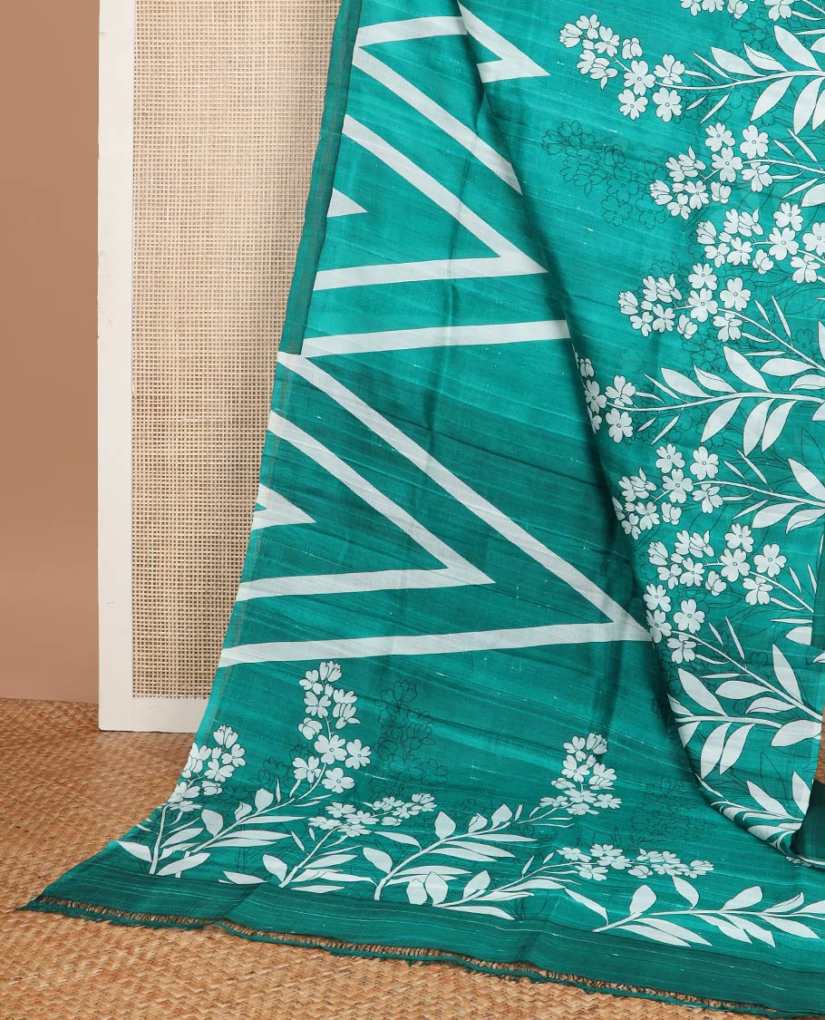 Green floral, geometric design printed silk saree with contrast border - Image 2