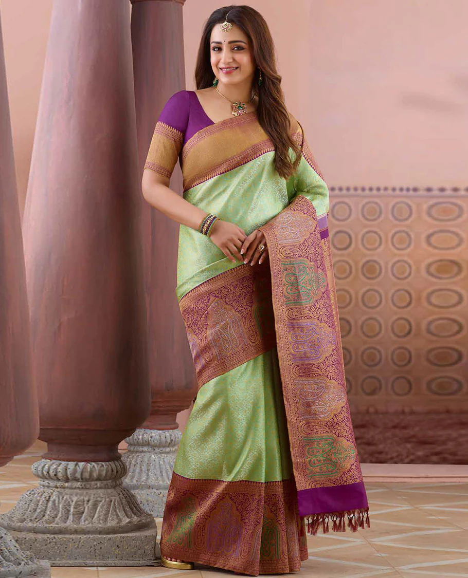 Green floral jacquard Samudrika silk saree, contrast jaal pallu & korvai meenakari border of thilakam mokku,banaras,muthu,poun,manga