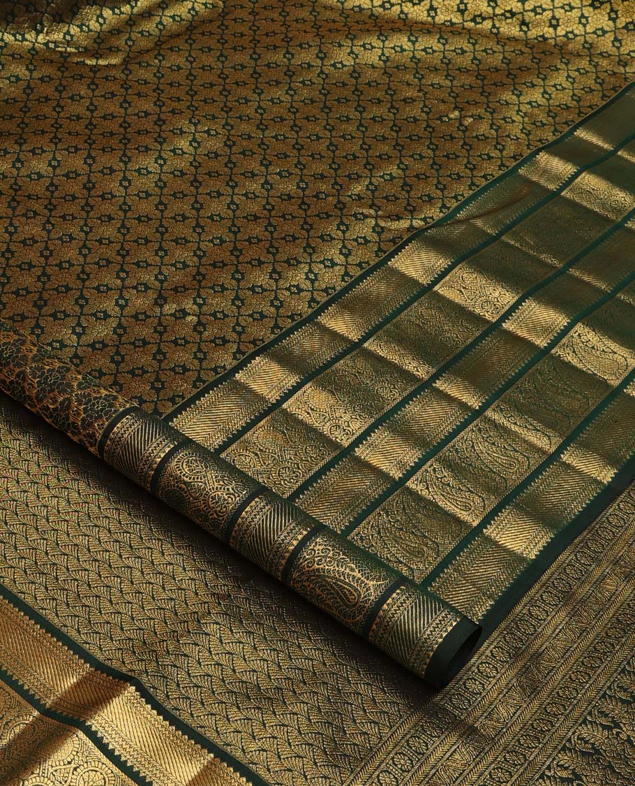Green jacquard wedding silk saree, zari border of rekku, muthu, and manga designs, and intricate pallu - Image 2