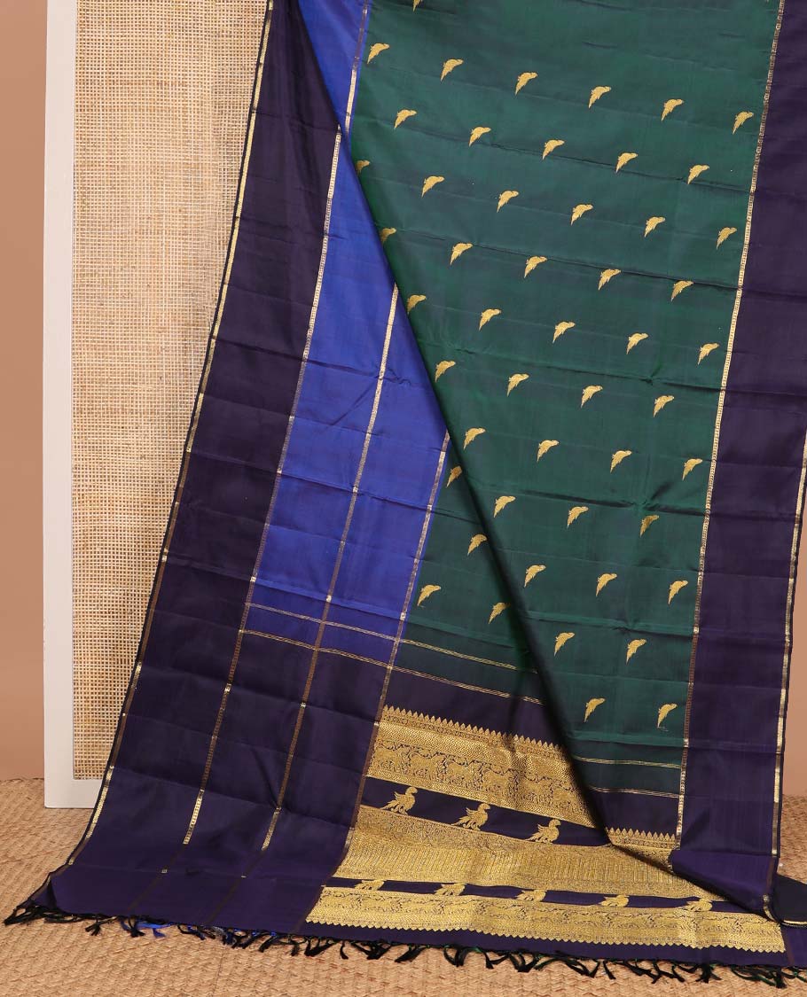 Green kili buttas Kanchipuram silk saree, contrast border of lavangam, muthu, neli, ara bogudi, and kathir stripes, and kathir design pallu - Image 3
