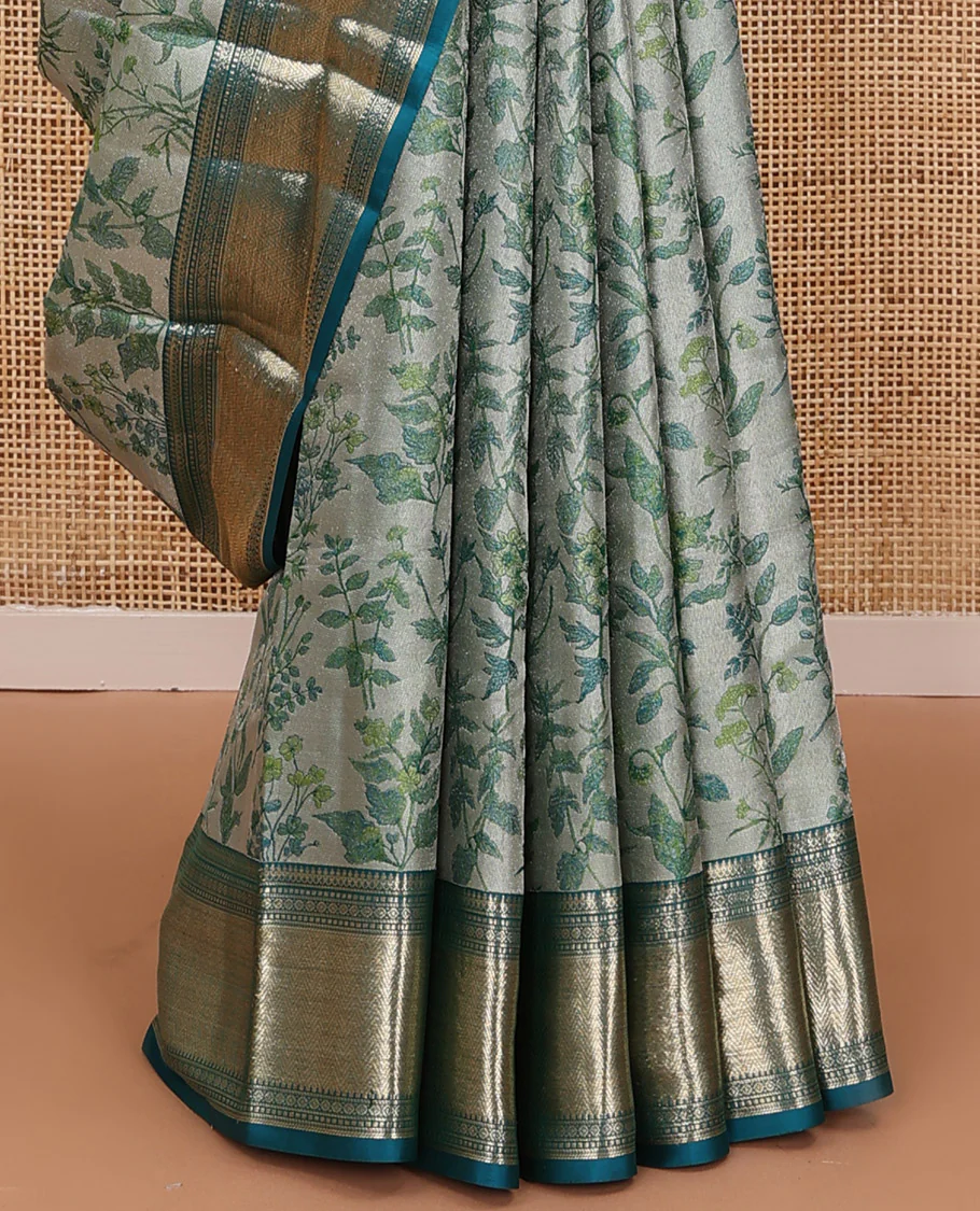 Green leaf printed Parampara silk saree, contrast border of thilakam mokku, muthu, diamond, and vanki designs, and jaal pallu - Image 5