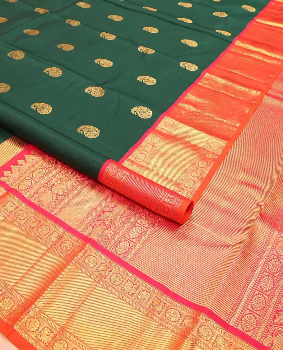 Green manga buttas Kanchipuram silk saree, contrast border of kathir, banaras, mayil, and chakram designs, and intricate pallu - Image 2