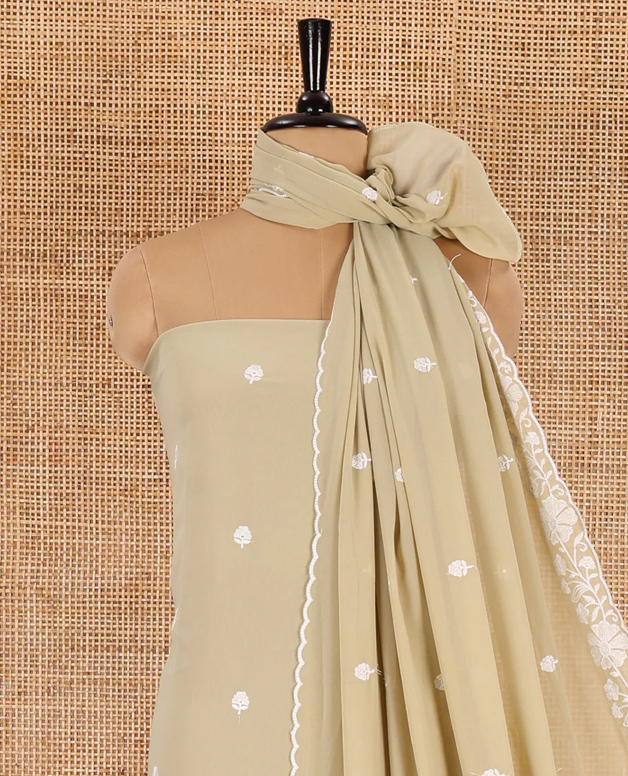 Green material chudidar set, floral thread embroidered georgette top, plain bottom, and floral motifs embroidered scallop georgette dupatta - Image 4