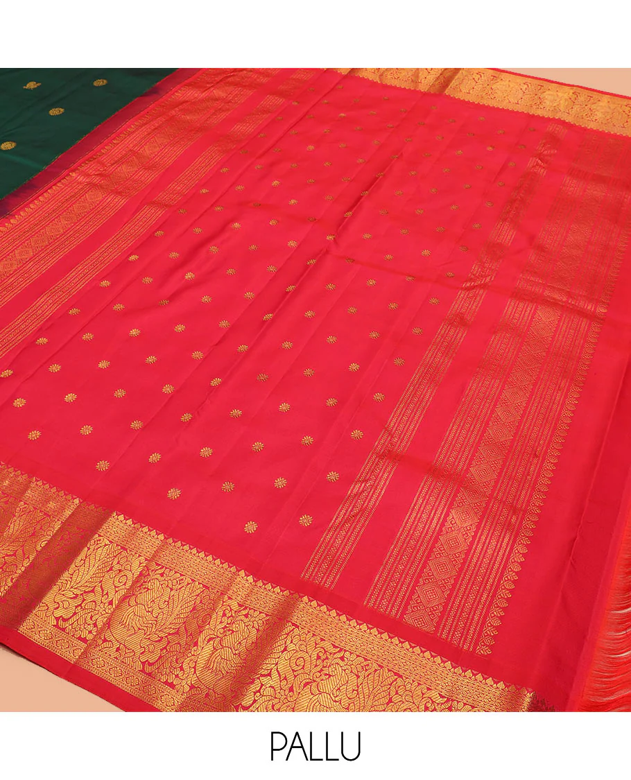 Green mayil chakram buttas Kanchipuram silk saree, contrast border of thilakam mokku, cross kamalam, and mayil designs, and zari design pallu - Image 5