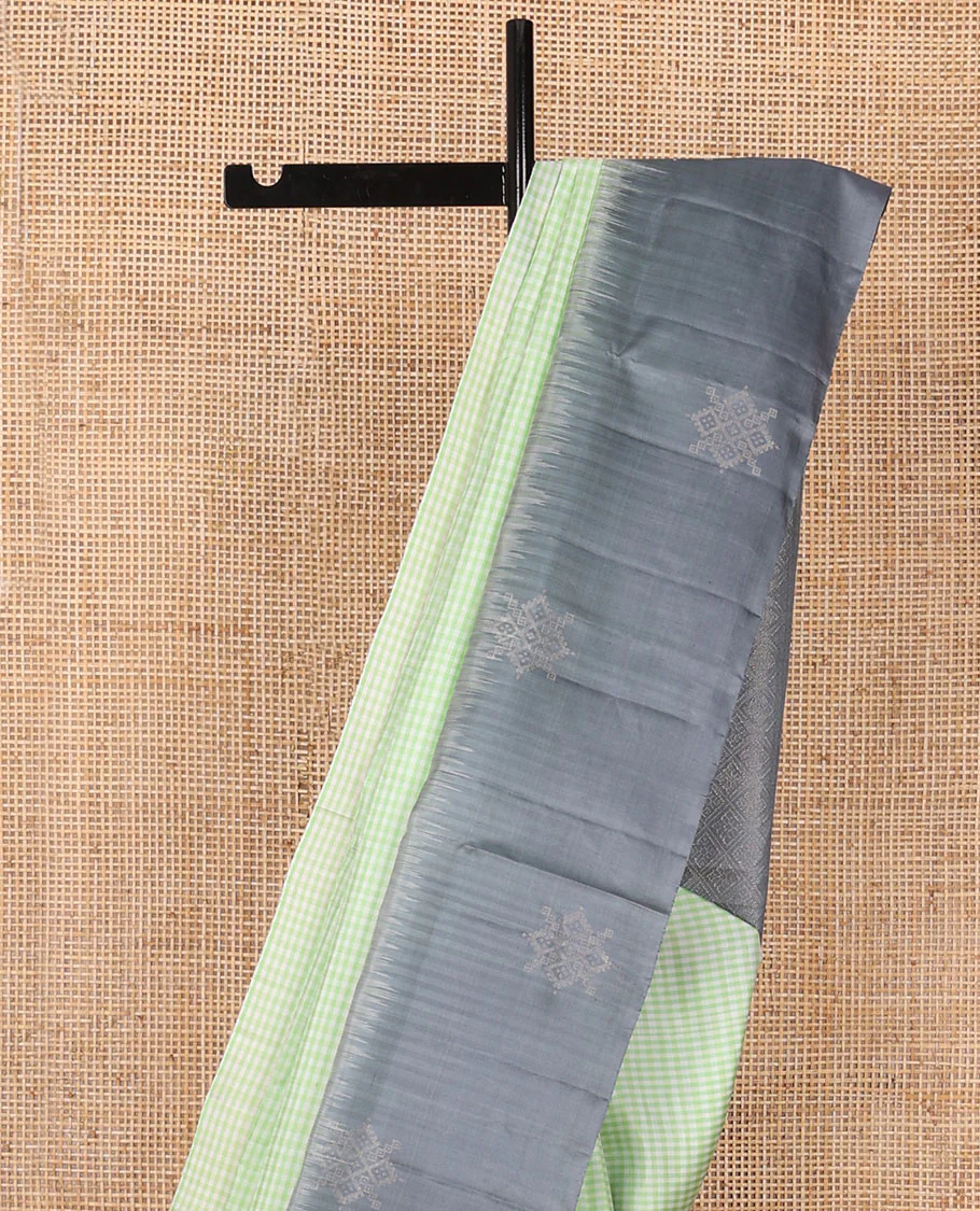 Green micro-checked Mayuri soft silk saree, contrast kolam butta border & pallu of jaal design - Image 4
