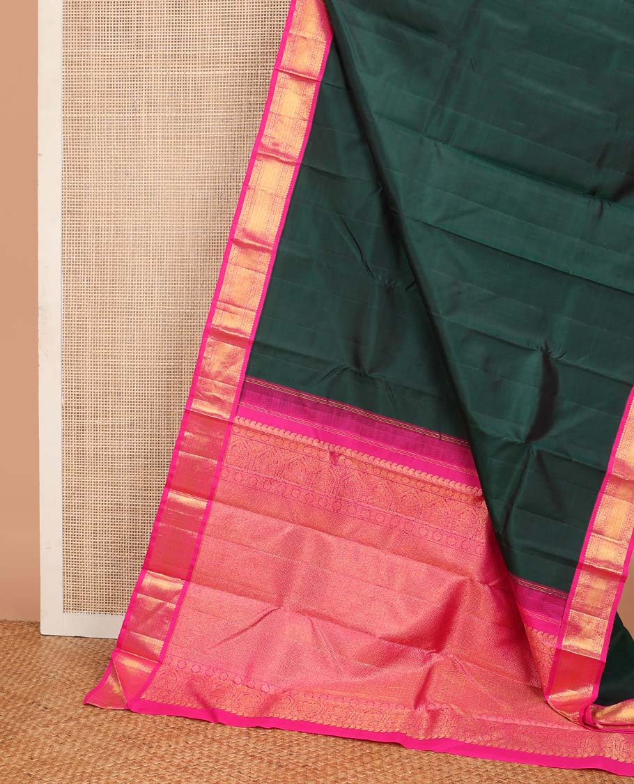 Green plain Kanchipuram korvai silk saree, contrast neer korvai border of thilakam mokku, banaras, muthu, and laddu kamalam, and jaal pallu - Image 3