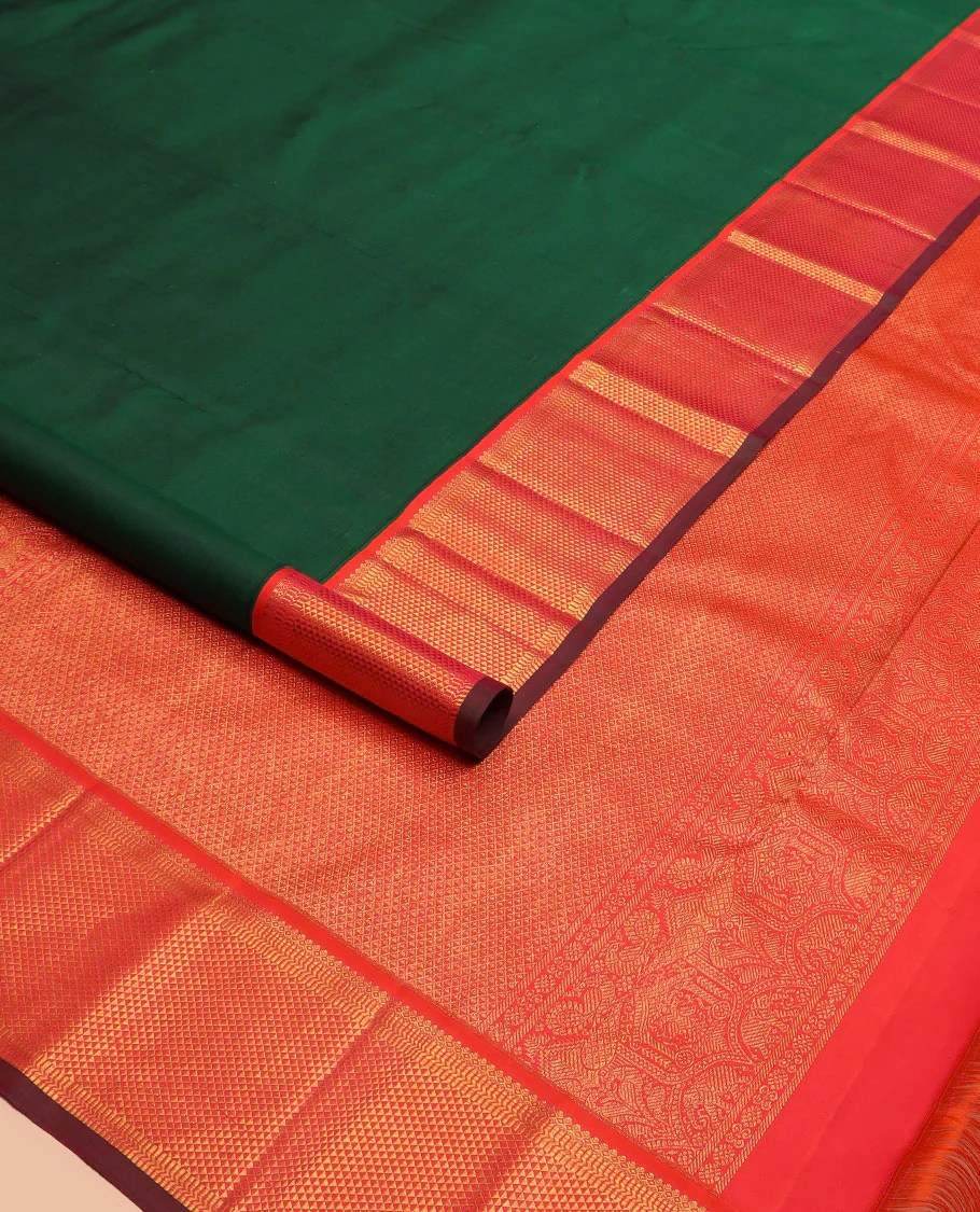 Green plain Kanchipuram silk saree, contrast border of thilakam mokku, muthu, banaras, and ara maadam designs, and ara maadam design pallu - Image 2