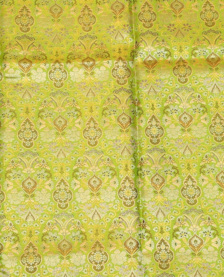 Green Pure Silk Half-Saree Artfully Detailed with Jacquard Design on Its Skirt, Complemented by a Contrast Border Featuring Rekku, Muthu, Kathir, and Mayil Kann Designs, Comes with a Contrast Jacquard Blouse and a Dhavani of Geometric Zari Designs - Image 4