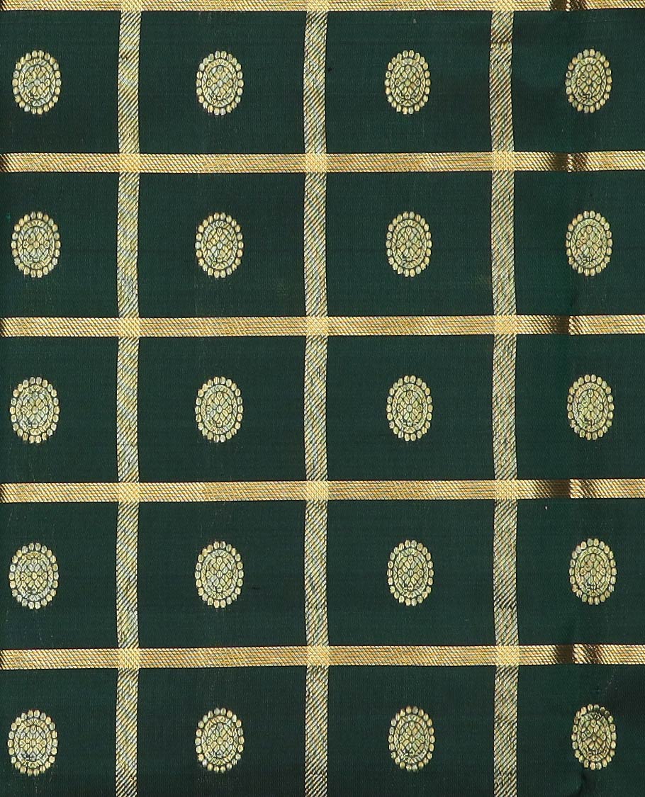 Green pure-silk half-saree, chakram butta enclosed checked skirt, contrast kodi visiry and mayil kann  border, zari design blouse, and manga butta enclosed jaal dhavani - Image 4