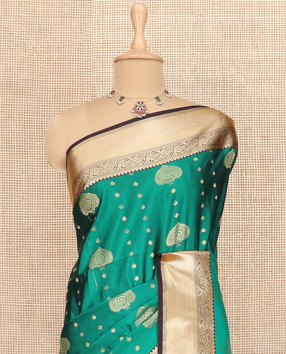 Green Semi-Soft Silk Saree Gleamed Up with Zari Buttas, Complemented by Contrast Traditional Zari Border Featuring Floral Creeper Designs, Richly Detailed Pallu of Jaal Designs, and Paired with a Contrast Blouse - Image 2