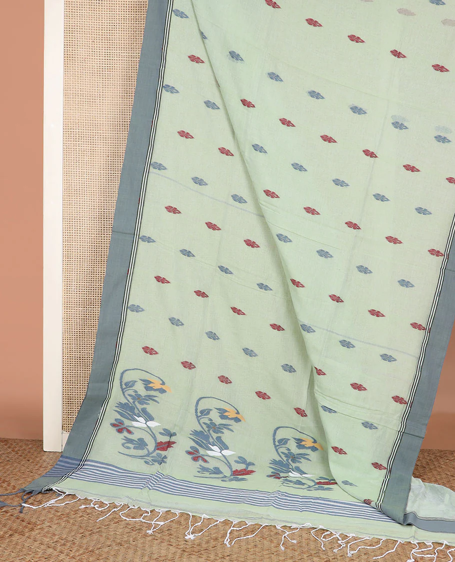 Green thread buttas Khadi cotton saree, contrast plain border, and pallu of thread woven jamdani floral designs - Image 2