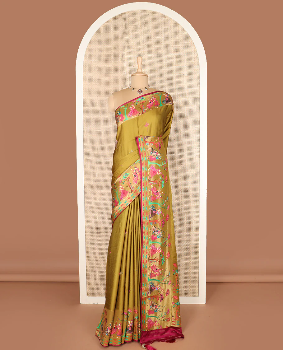 Green unique motifs printed dola silk saree, gleaming zari border, and pallu of Mughal-style man and women motifs - Image 2