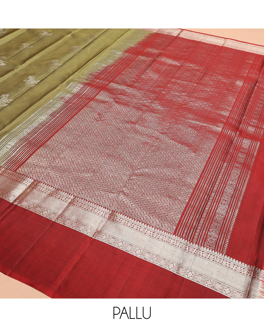 Green zari buttas Kanchipuram silk saree, contrast border of thilakam, muthu, kodi visiry, mayil kann, chakra, and diamond designs, and rudraksham motifs pallu - Image 5
