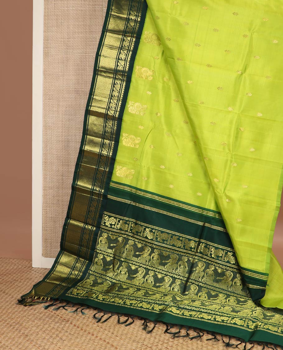 Green zari buttas kanchipuram silk saree, contrast one-sided korvai border of salngai, kodi visiry & jaal & anicient human motifs woven pallu - Image 3