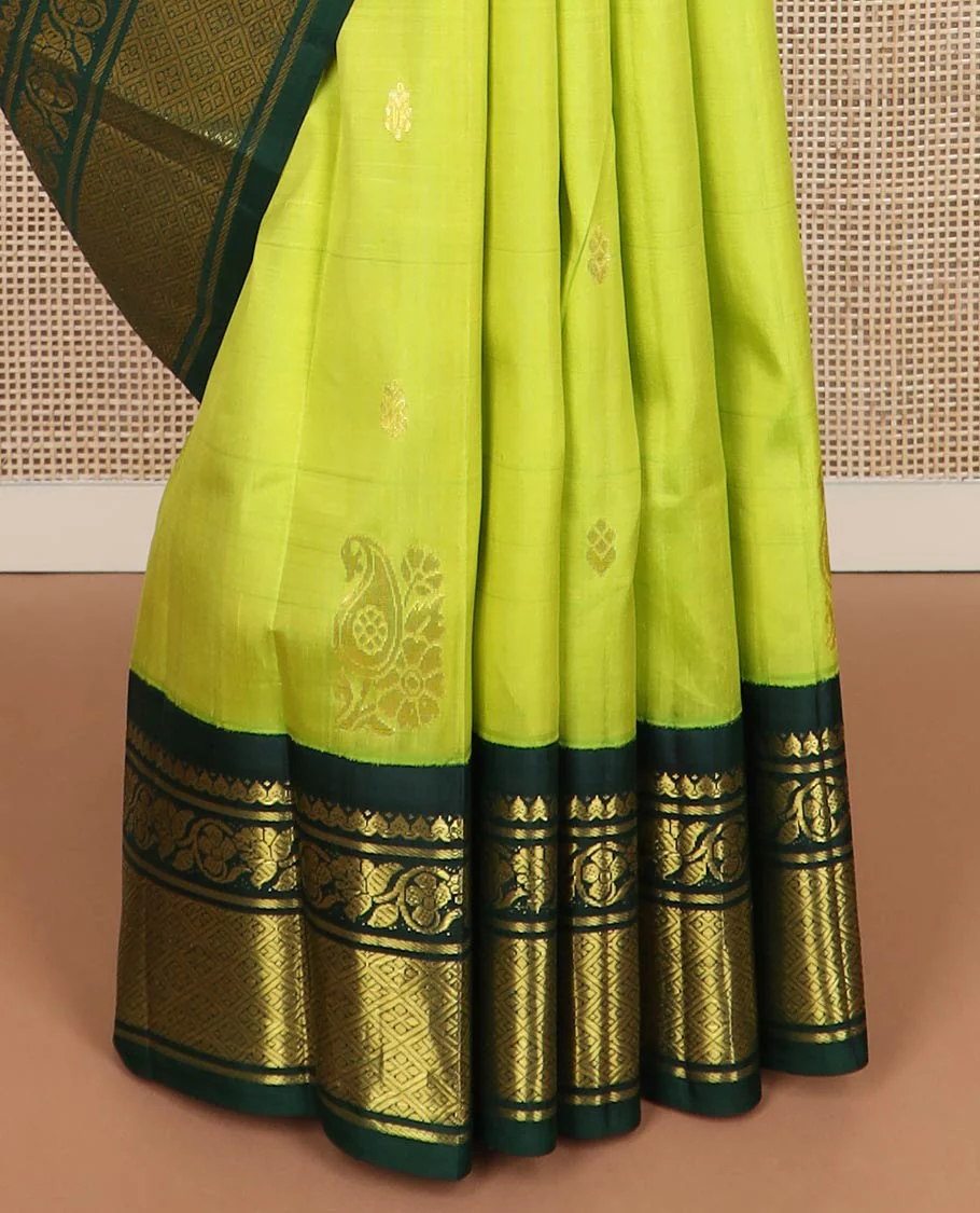 Green zari buttas kanchipuram silk saree, contrast one-sided korvai border of salngai, kodi visiry & jaal & anicient human motifs woven pallu - Image 5