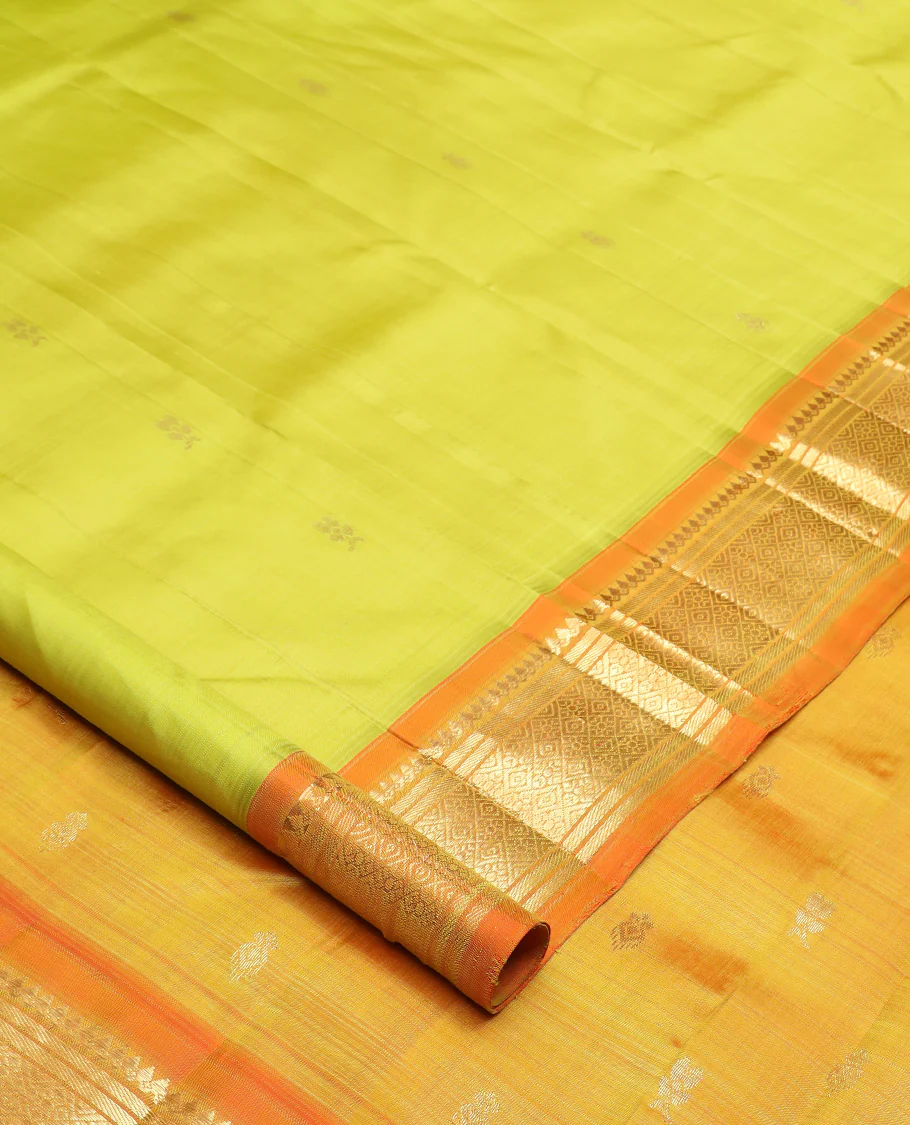 Green zari buttas Kanchipuram silk saree, contrast one-sided korvai border of thilakam mokku, banaras, and jaal design, and zari design pallu - Image 2