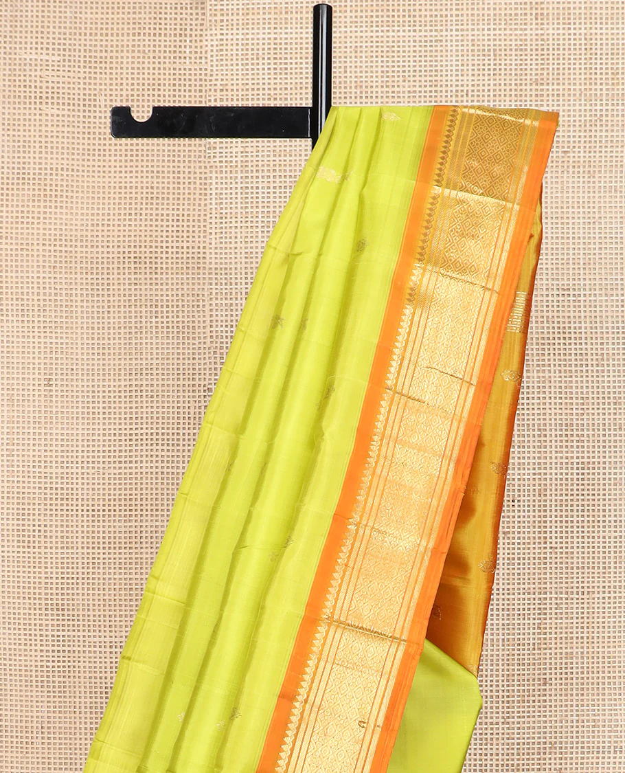 Green zari buttas Kanchipuram silk saree, contrast one-sided korvai border of thilakam mokku, banaras, and jaal design, and zari design pallu - Image 4