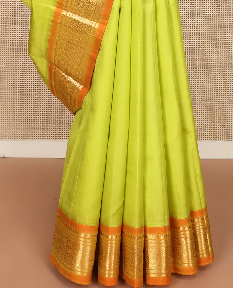 Green zari buttas Kanchipuram silk saree, contrast one-sided korvai border of thilakam mokku, banaras, and jaal design, and zari design pallu - Image 5