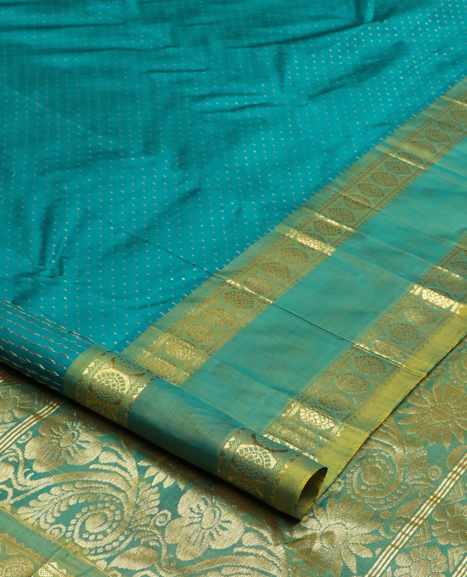 Green zari buttas Kanchipuram silk saree, contrast one-sided rettai pettu border of rekku and poo chakram, and zari design pallu - Image 2