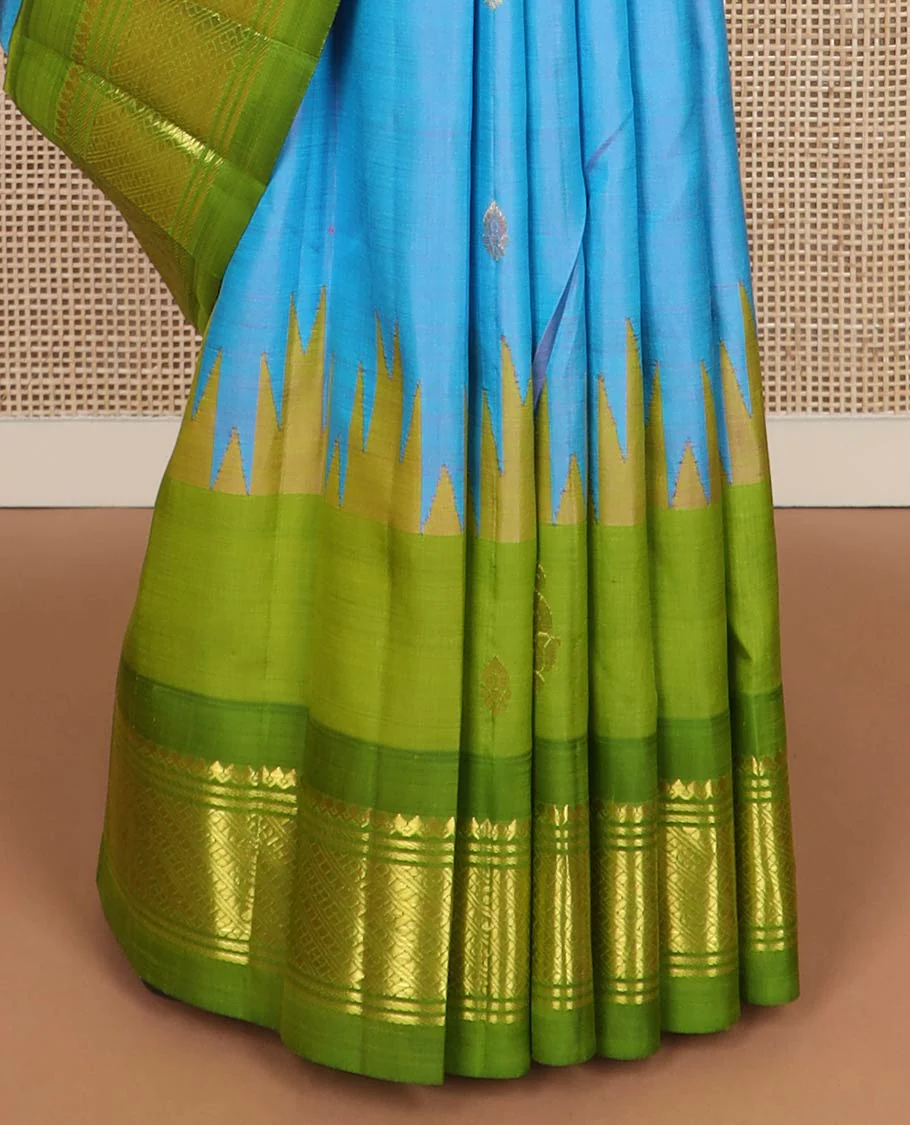 Green zari buttas kanchipuram silk saree, contrast thazampoo rekku one-sided zari border of salngai,banaras, & lavangam & zari design pallu - Image 5
