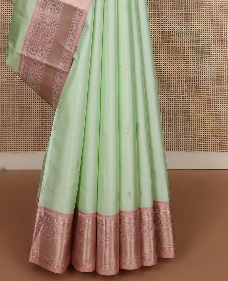 Green zari buttas Vasundhara silk saree, contrast border of thilakam,banaras, manga & chakram designs & pallu of jaal design - Image 5