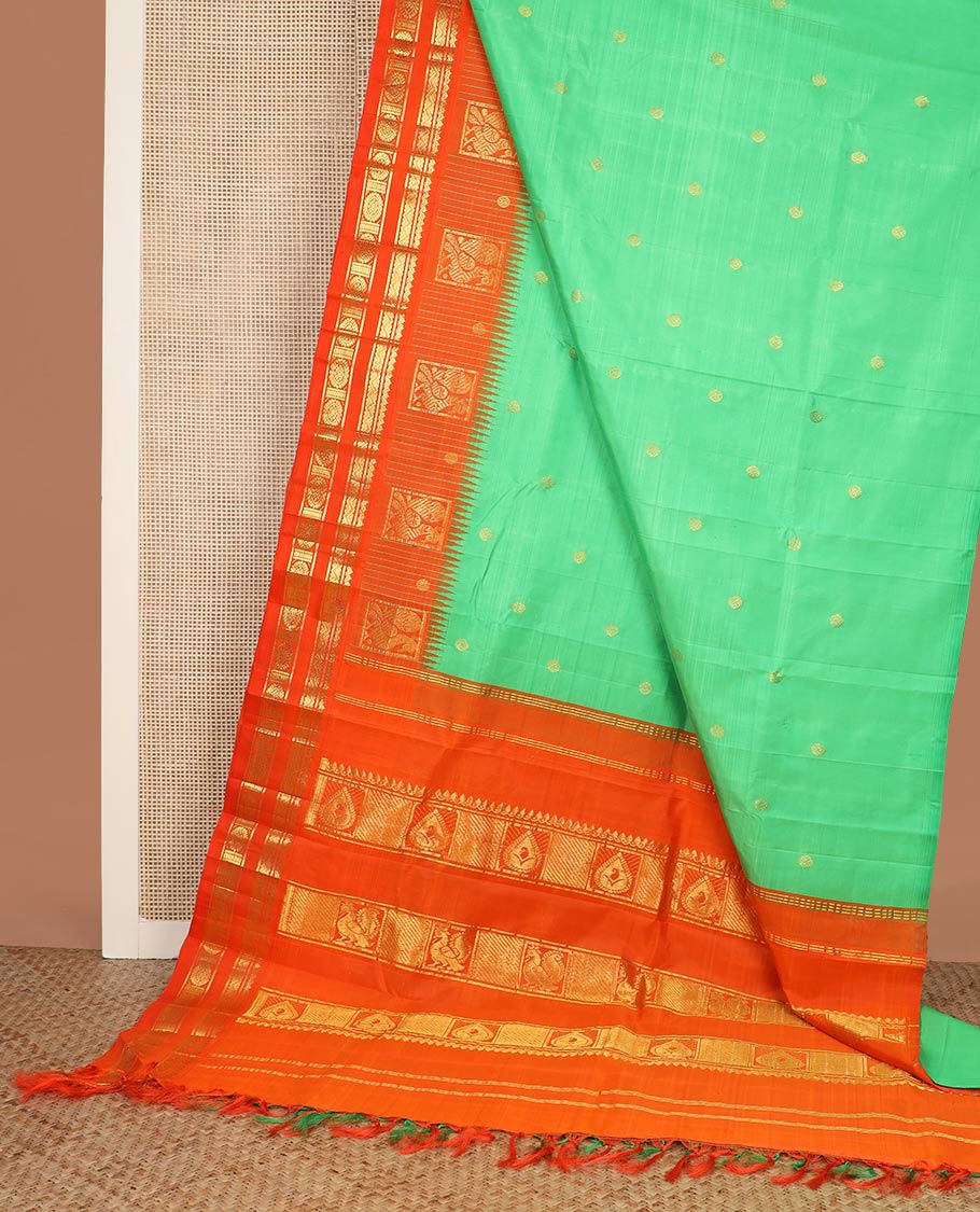 Green zari buttas silk saree, contrast one-sided temple rettai pettu border of salangai,banaras,rettai neli & chakram & intricate pallu - Image 3