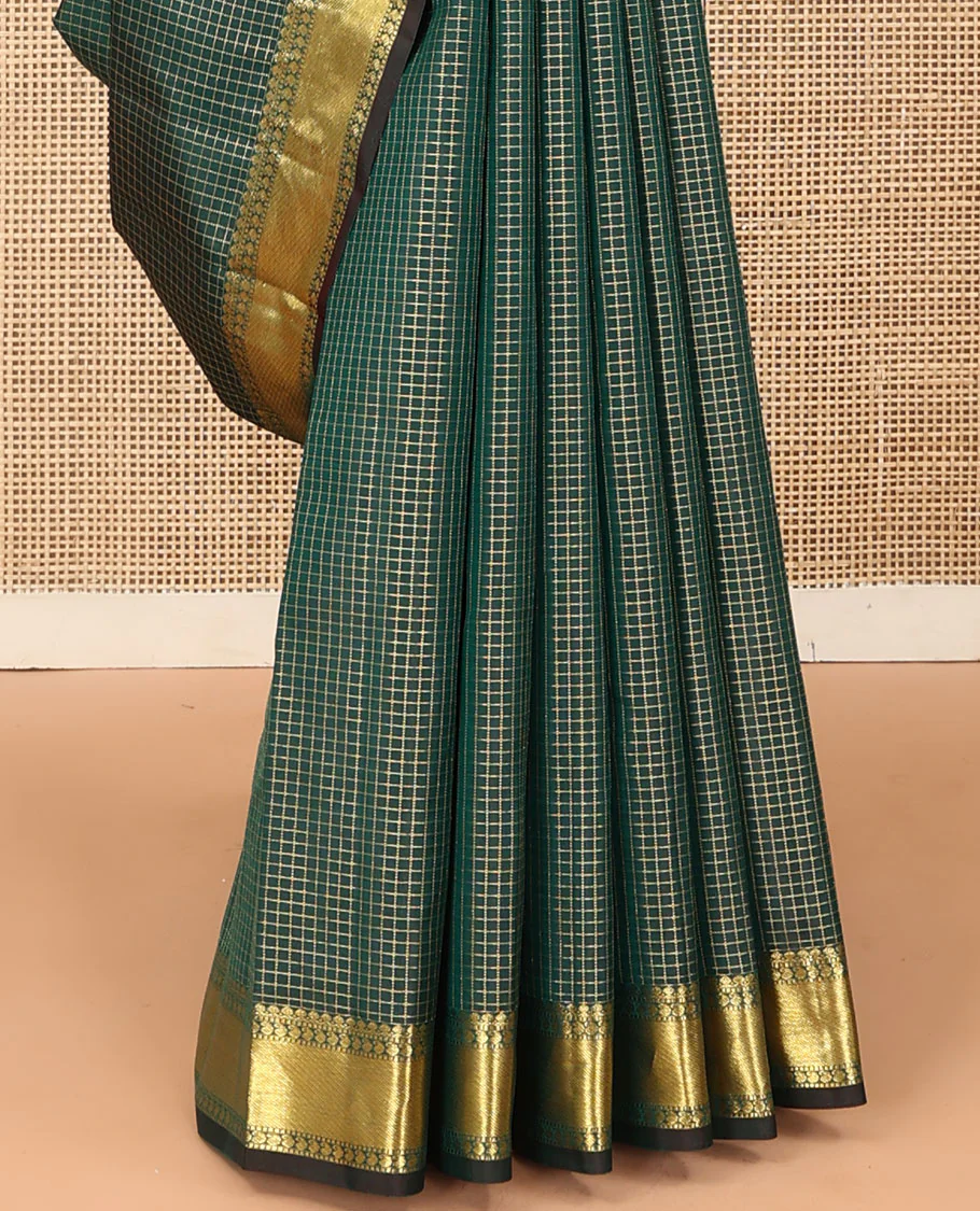 Green zari checked Kanchipuram silk saree, zari border of thilakam mokku, muthu, and manga designs, and jaal pallu - Image 5