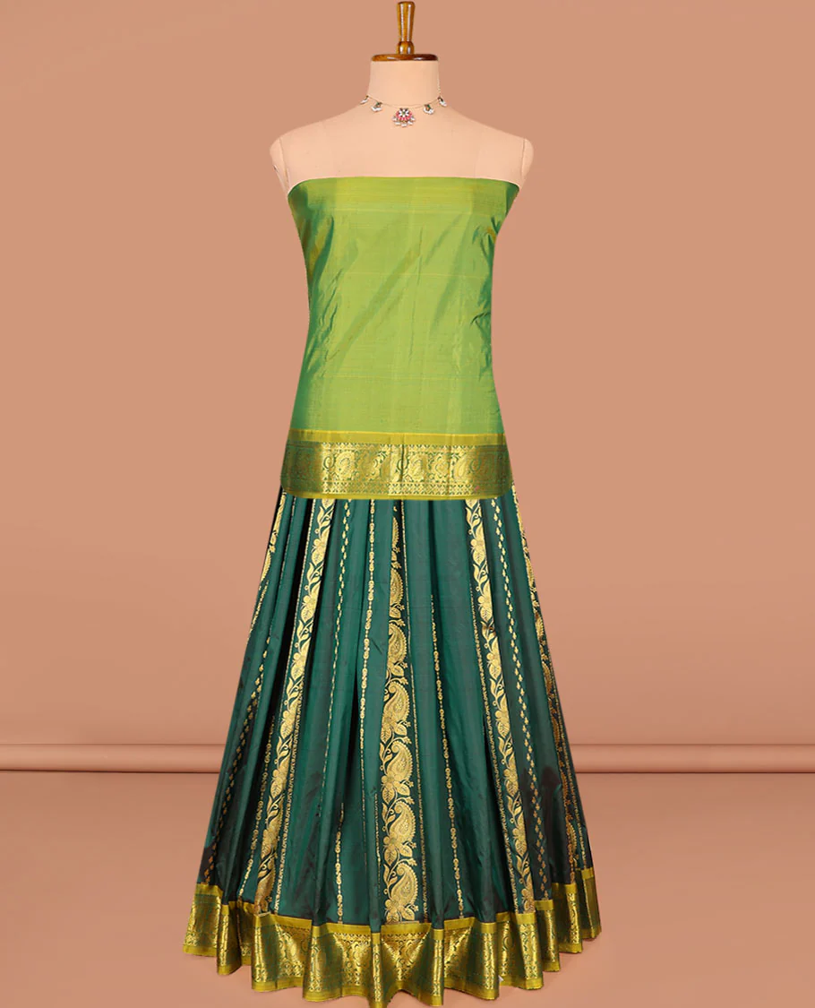 Green zari design pure-silk half-saree with contrast border of floral-paisley zari designs, contrast zari bordered blouse, and a dhavani of paisley-leaf designs - Image 3