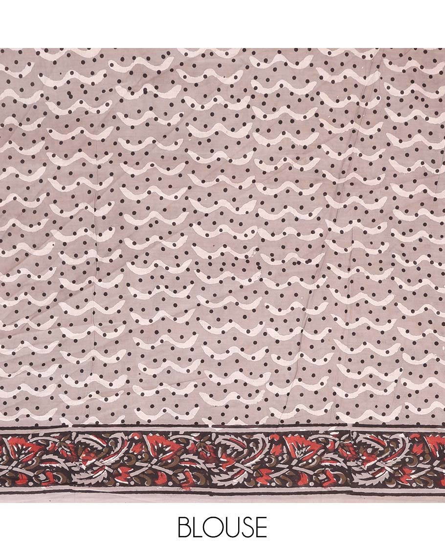 Grey geometric design mul mul cotton saree with self floral design border & floral design pallu - Image 3