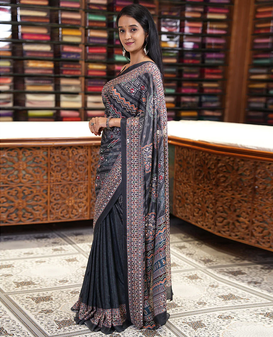 Grey geometric patterns batik style printed and mirror work masakali saree, printed border, geometric printed pallu, and a matching blouse - Image 3