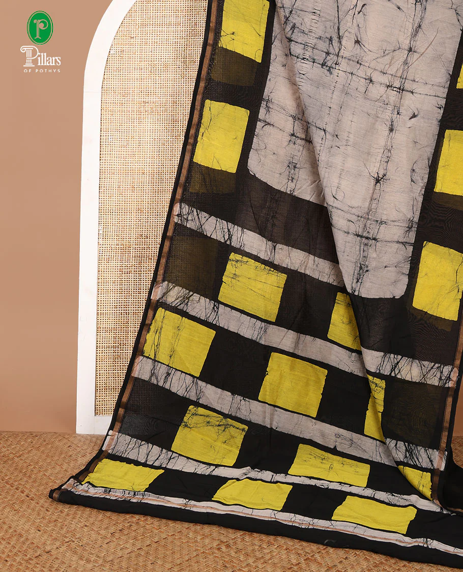 Grey hand block batik printed chanderi cotton saree with black wax, checked border & black wax printed pallu along with plain blouse - Image 2
