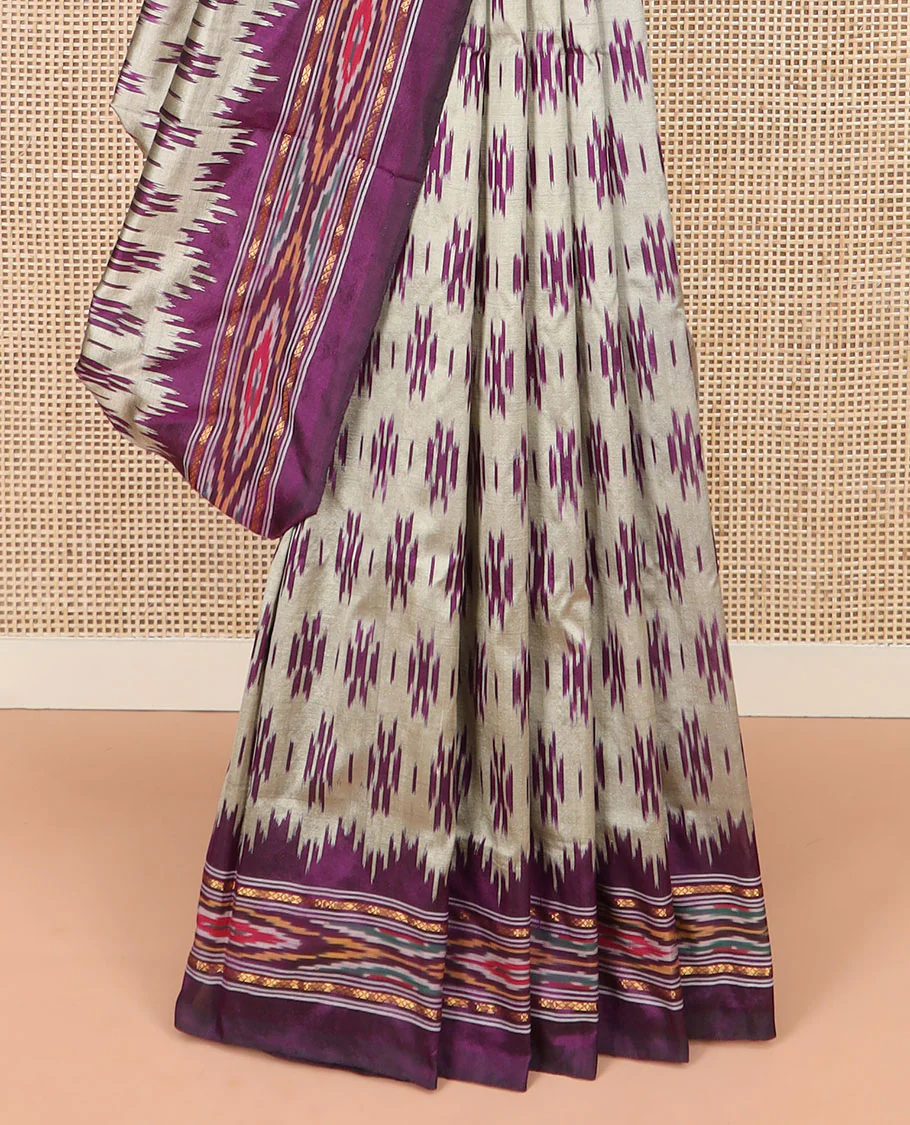 Grey Ikkat Silk Saree Highlighted with Ikkat Buttas, Featuring a Contrast Ikkat Temple Border in Ikkat Weave, and a Pallu Showcasing Ikkat Texture and Stripes - Image 4