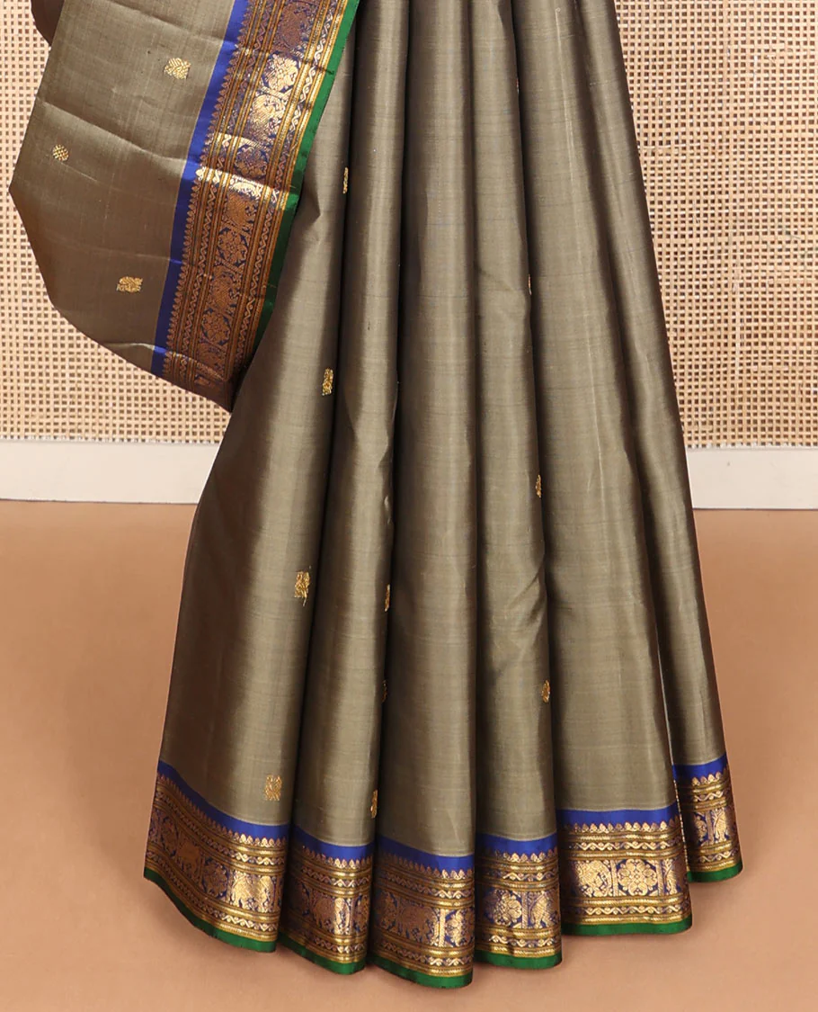 Grey mayil chakram buttas silk saree, contrast border of thilakam mokku,banaras,neli,yaanai & manga & pallu of intricate designs - Image 5