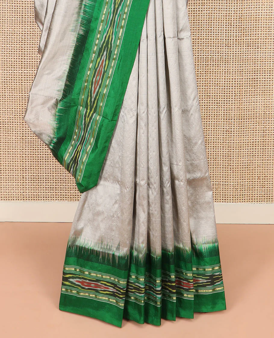 Grey Plain Ikkat Silk Saree with a Contrast Green Border Decked with a Hazy Ikkat Weave, Featuring a Pallu Flanked by Stripes and Ikkat Texture - Image 4