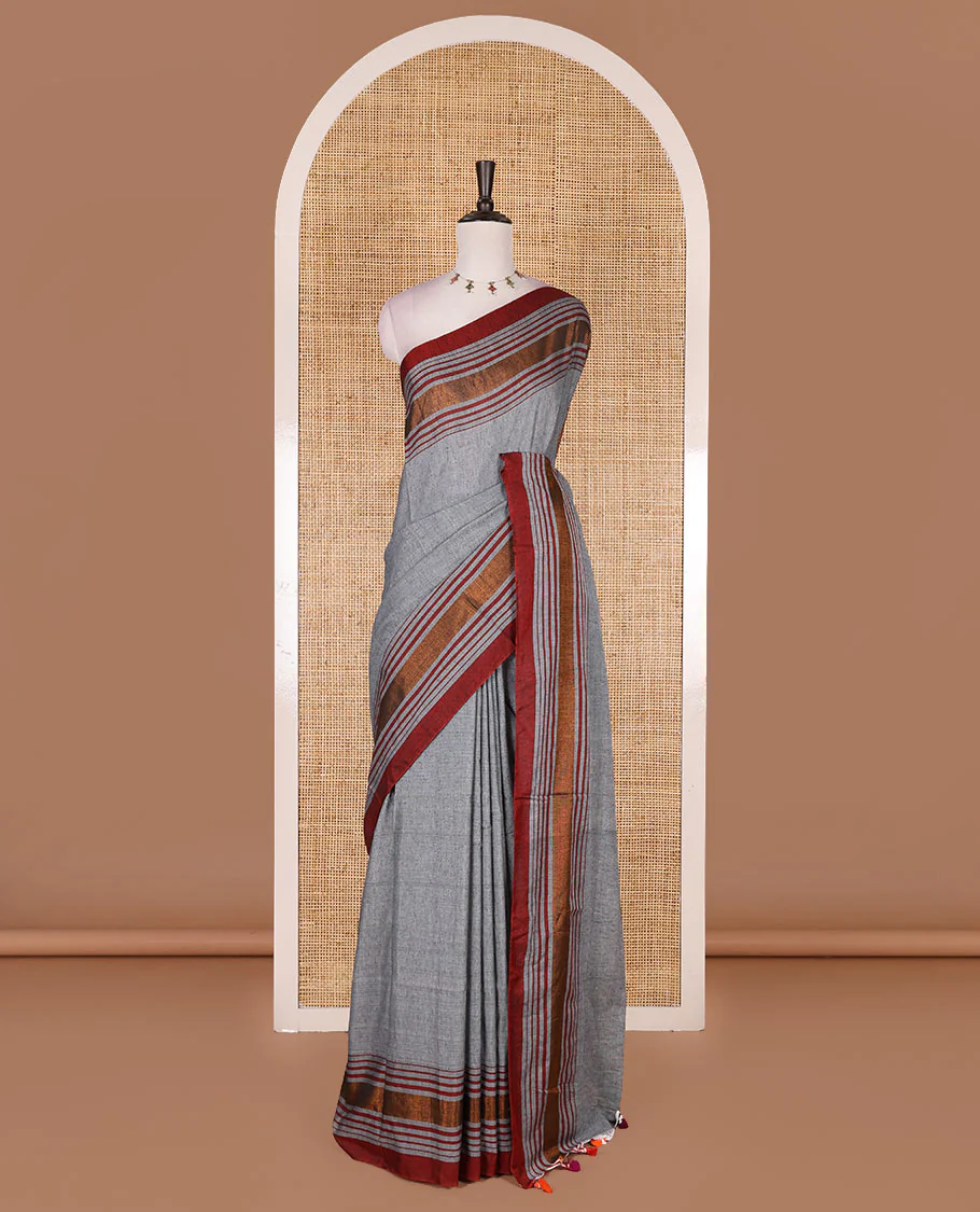 Grey-red plain design mul mul cotton saree, contrast copper zari horizontally striped border, plain pallu, and plain blouse - Image 2