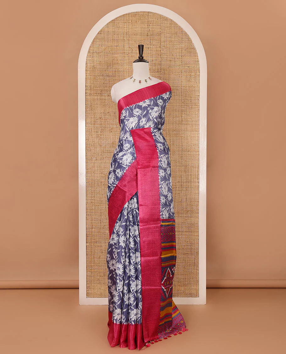Grey sunflower motifs printed Khadi cotton saree, contrast plain border, patola geometric printed pallu & contrast blouse - Image 2