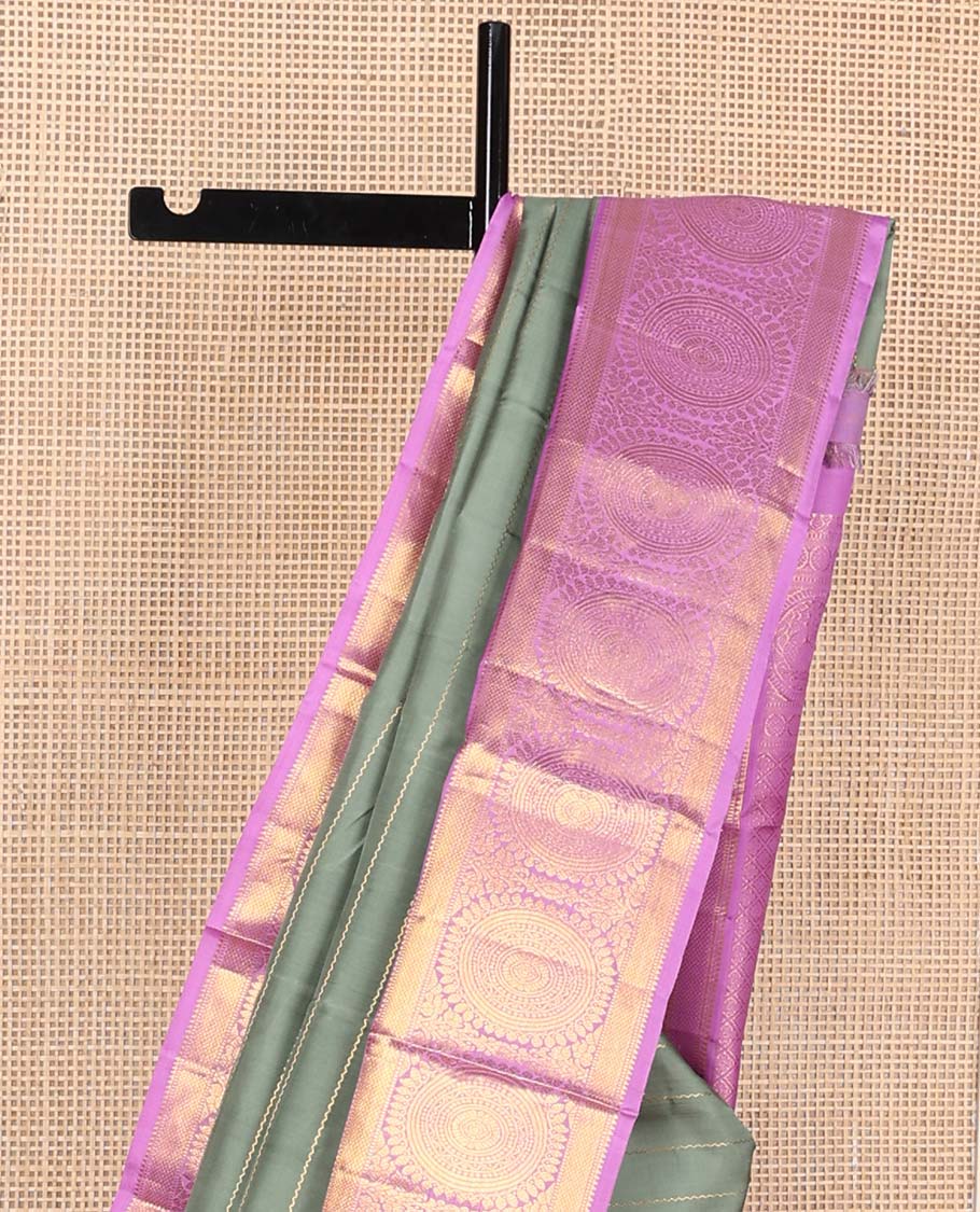 Grey veldhari zari stripes Kanchipuram korvai silk saree, contrast neer korvai border of rekku, muthu, mayil kann, and round chakram designs, and jaal pallu - Image 5