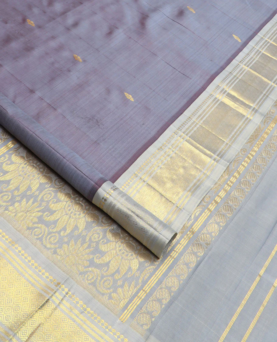 Grey zari buttas Kanchipuram silk saree, zari border of paneer sombu, banaras, and jaal designs, and floral design pallu - Image 2