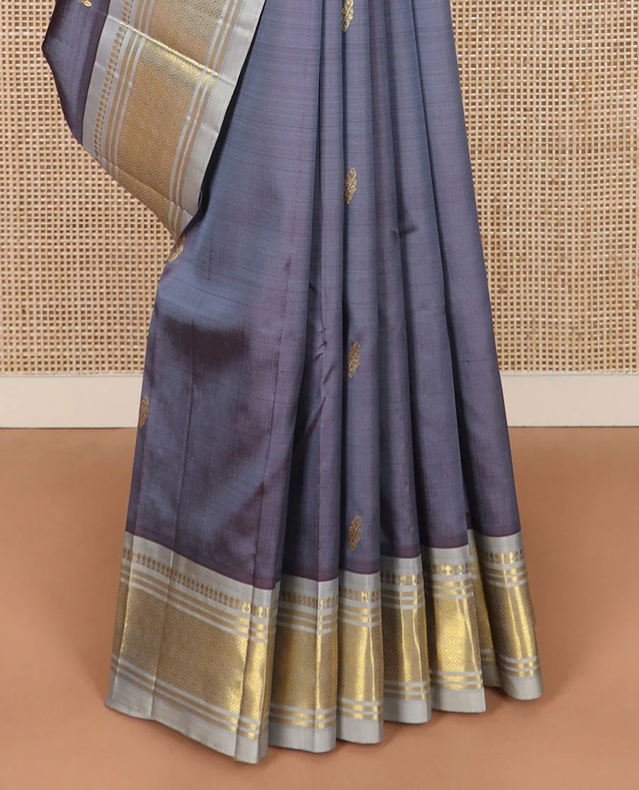 Grey zari buttas Kanchipuram silk saree, zari border of paneer sombu, banaras, and jaal designs, and floral design pallu - Image 4