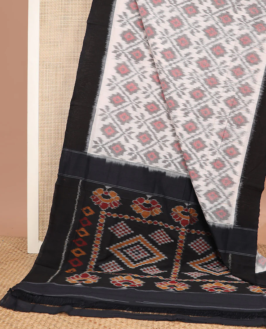 Half-white geometric design Pochampally ikkat saree, contrast plain black border, and ikkat design pallu - Image 2
