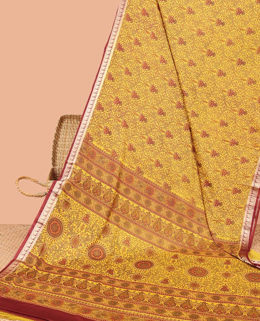Intricately printed semi-banaras printed saree, contrast floral border & intricate pallu - Image 2