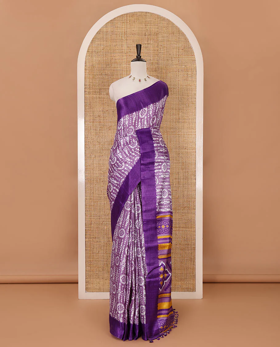 Lavender batik-style printed khadi cotton saree, contrast plain border, patola printed pallu & contrast plain blouse - Image 2