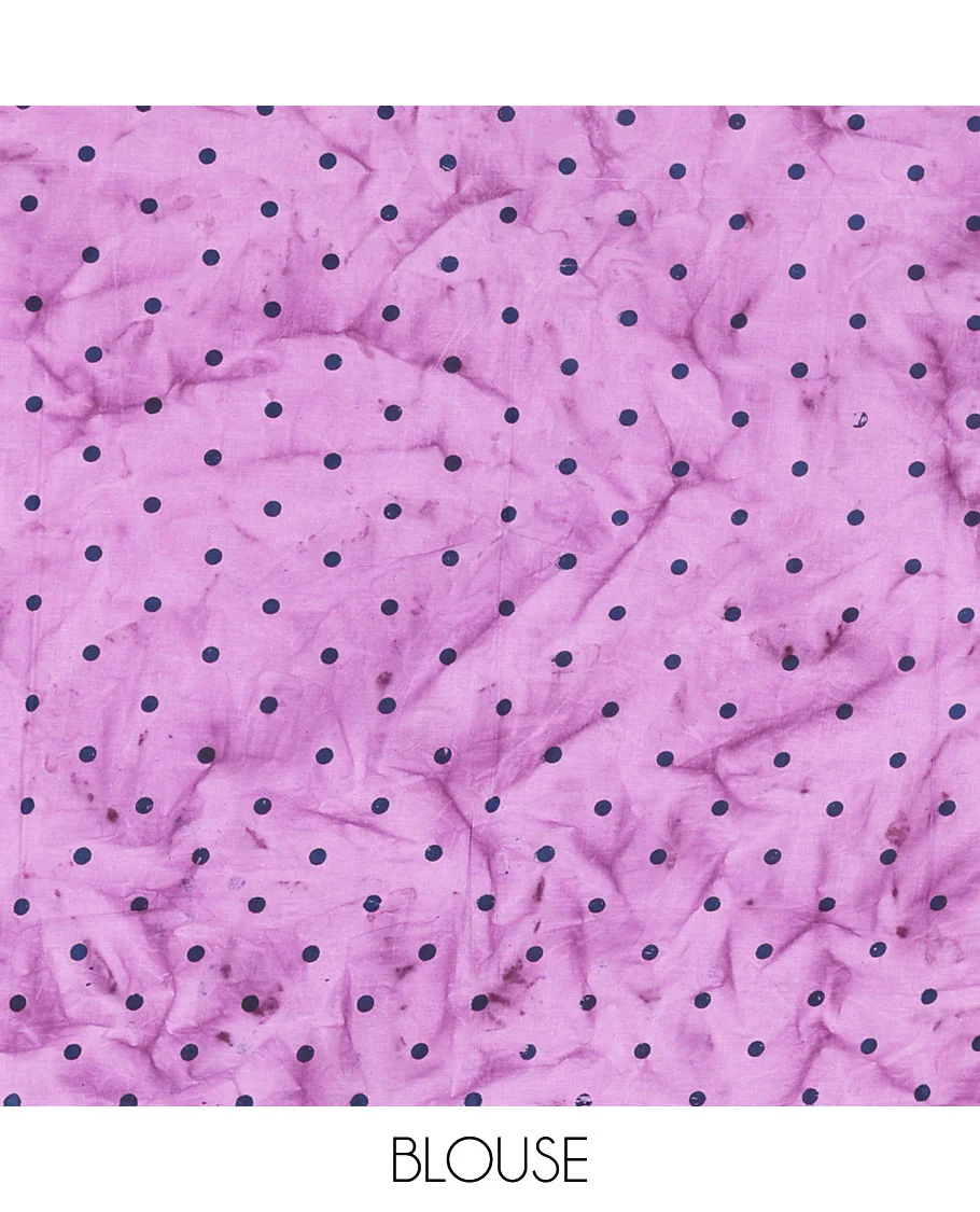 Lavender tamil letters printed soft cotton saree, zari piping border, small polka dotted pallu, and blouse of abstract and polka dots print - Image 3