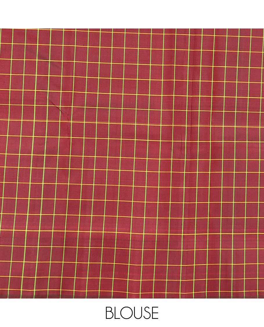 Leaf green plain Kanchipuram silk saree, contrast thazampoo rekku checked border, and checked pallu - Image 6