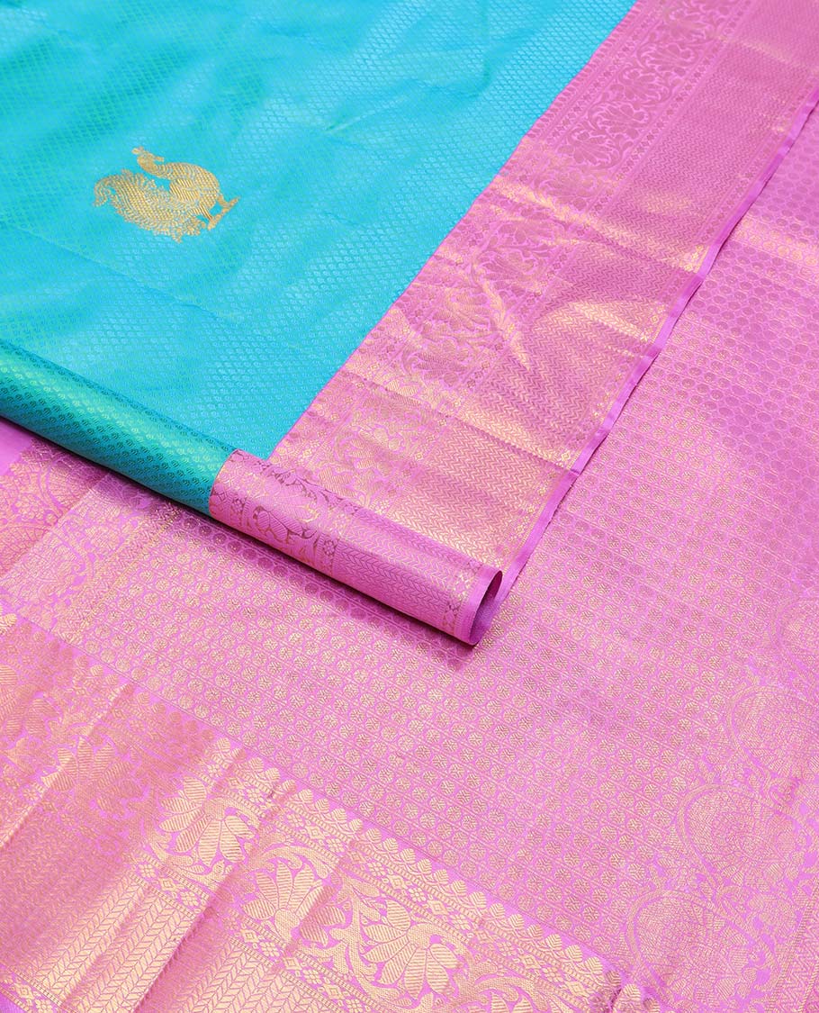 Light blue checked, mayil buttas Parampara silk saree with contrast border of thilakam mokku, muthu, paun design & floral design pallu - Image 2