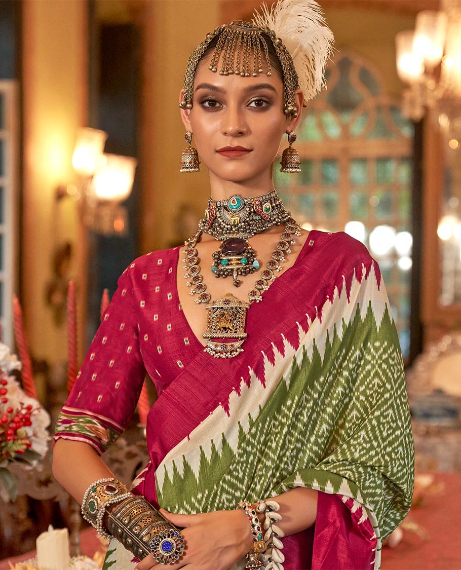 Light green jaal patterned patola designer catalog saree, contrast temple border, and patola design pallu - Image 2