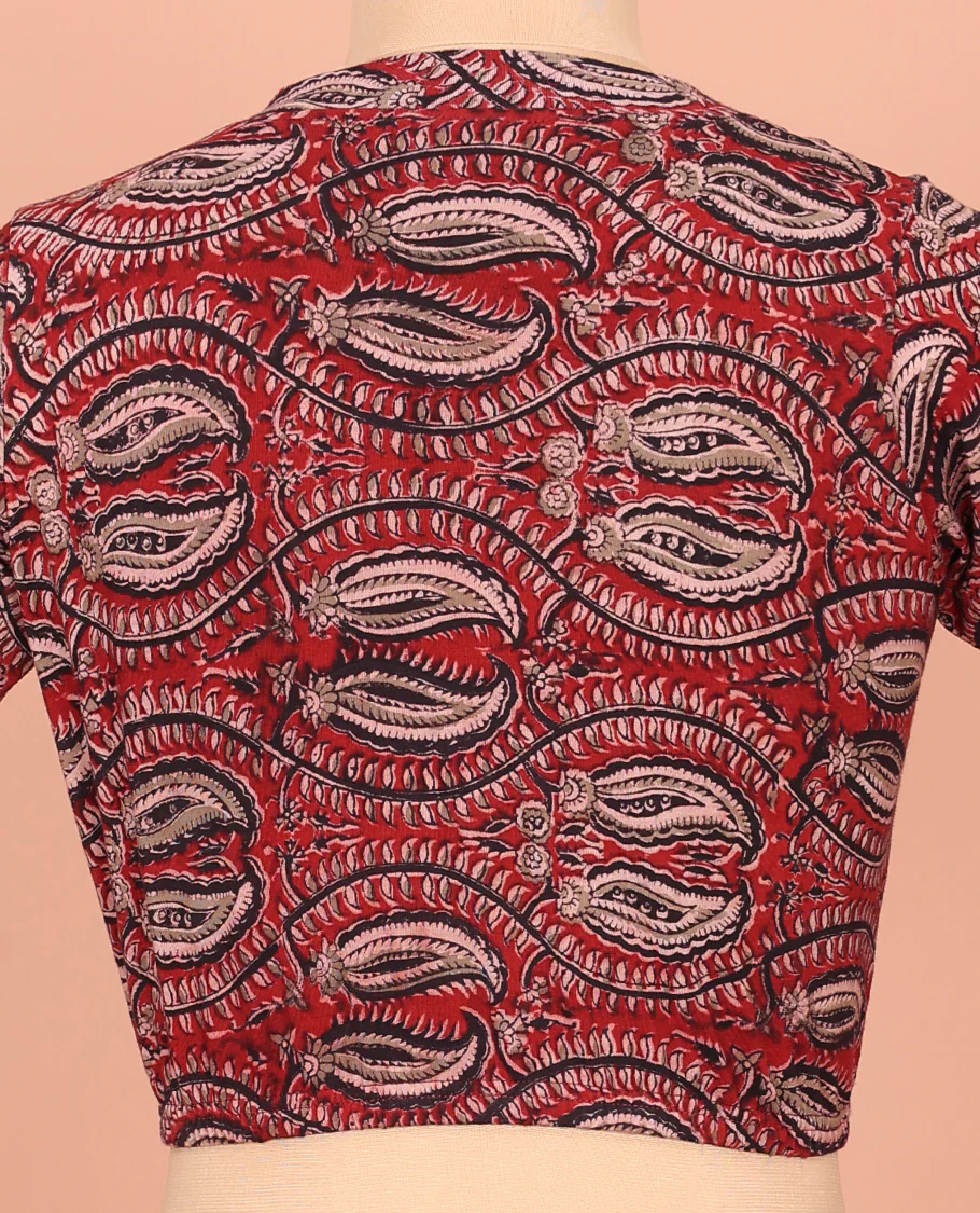 Light Maroon Cotton Readymade Blouse Decorated with All-Over Kalamkari Floral Print, Front V-Neck, Back Closed Neck, and Elbow Sleeves - Image 4